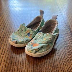 TOMS glow in the dark toddler shoes